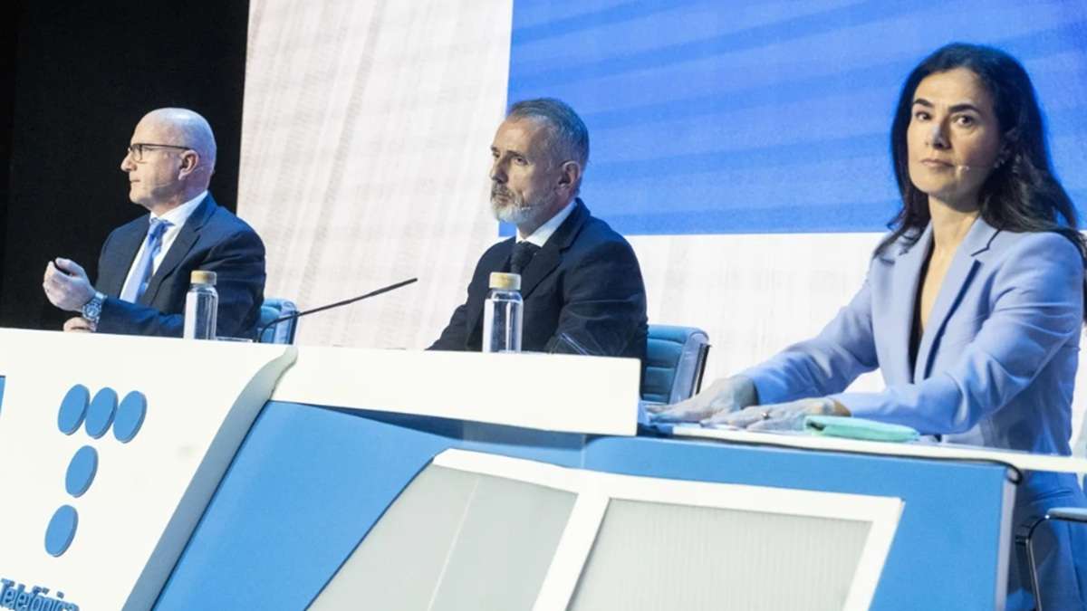 Telefónica analiza suprimir el dividendo con apoyo de los bancos de inversión