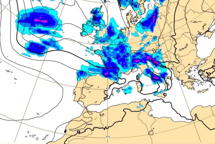 Alerta de la AEMET por tormentas con granizo en Baleares y Cataluña con fuertes rachas de viento en el Cantábrico