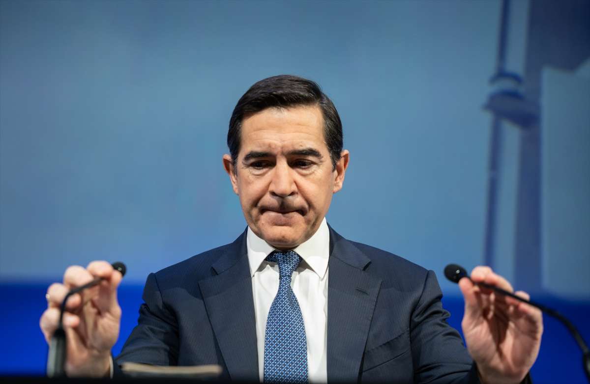 BBVA promete fusionarse con Sabadell en sólo seis meses tras expirar el 'veto' del Gobierno