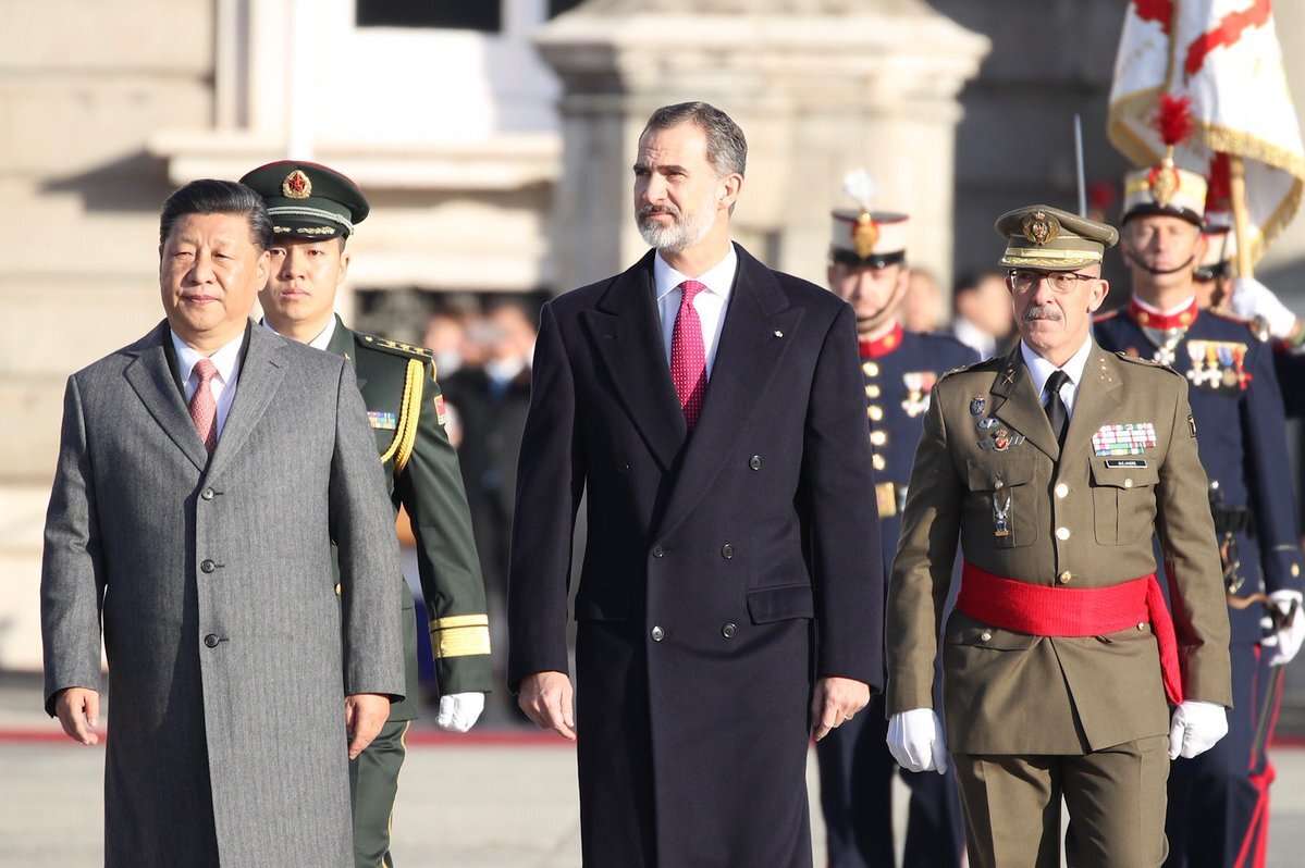 El Gobierno empuja a Felipe VI a viajar a China en noviembre para que avale el 'giro asiático' de Sánchez