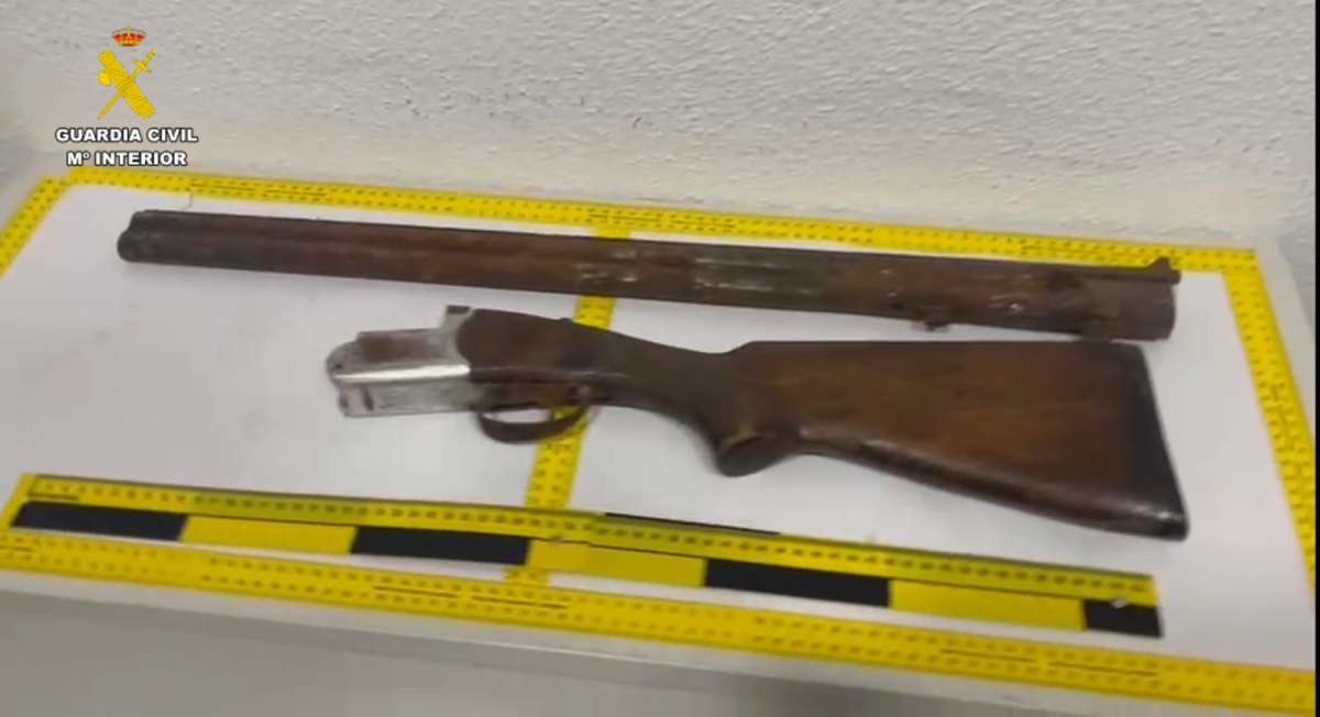 La Guardia Civil localiza en el Guadalquivir el arma del doble crimen de Carmona