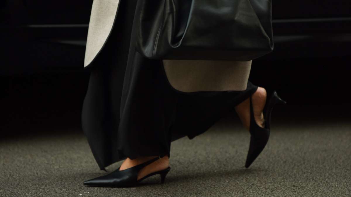 Siete zapatos cómodos y destalonados para ir al trabajo: del 'animal print' y el charol a las tachuelas