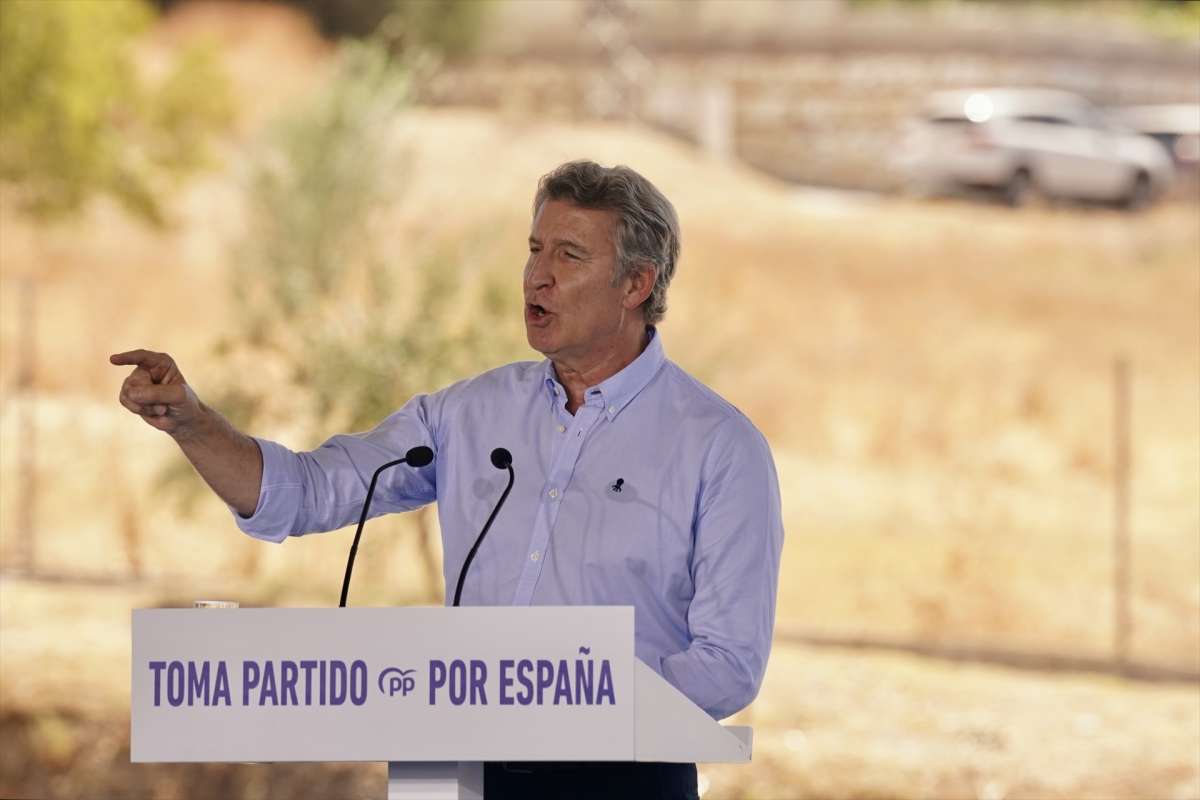 Feijóo endurece su postura frente a Vox a pesar de las discrepancias del PP