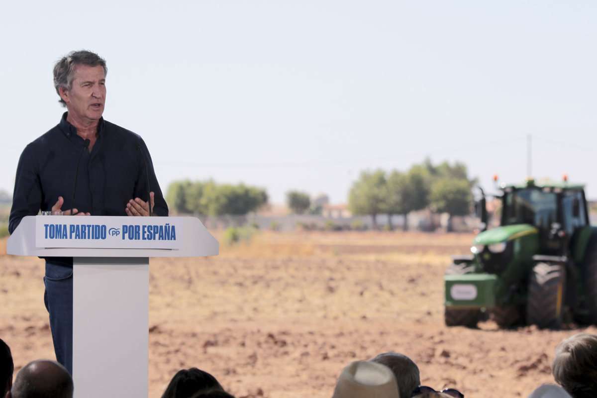 Feijóo, a por el voto rural, avisa: no aceptamos "lecciones ni del ecologismo de salón"