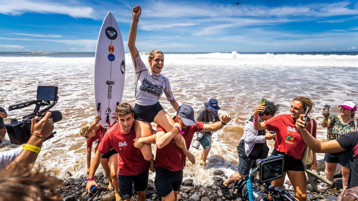 Del Cantábrico a la cima mundial: Janire González se proclama campeona en las olas de El Salvador