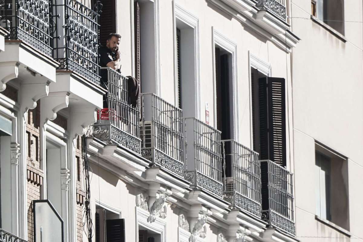 Detenido un hombre tras atrincherarse y amenazar con causar una explosión en Gran Vía