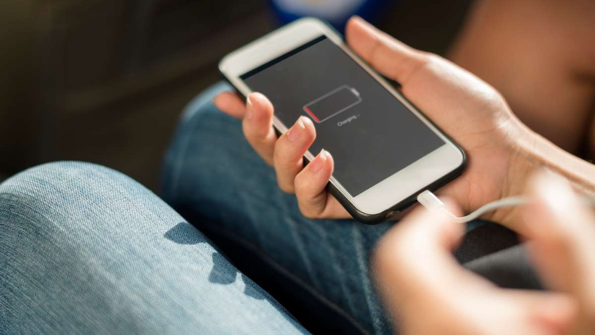 Apple explica por qué la batería de tu iPhone durará menos al actualizar a iOS 26
