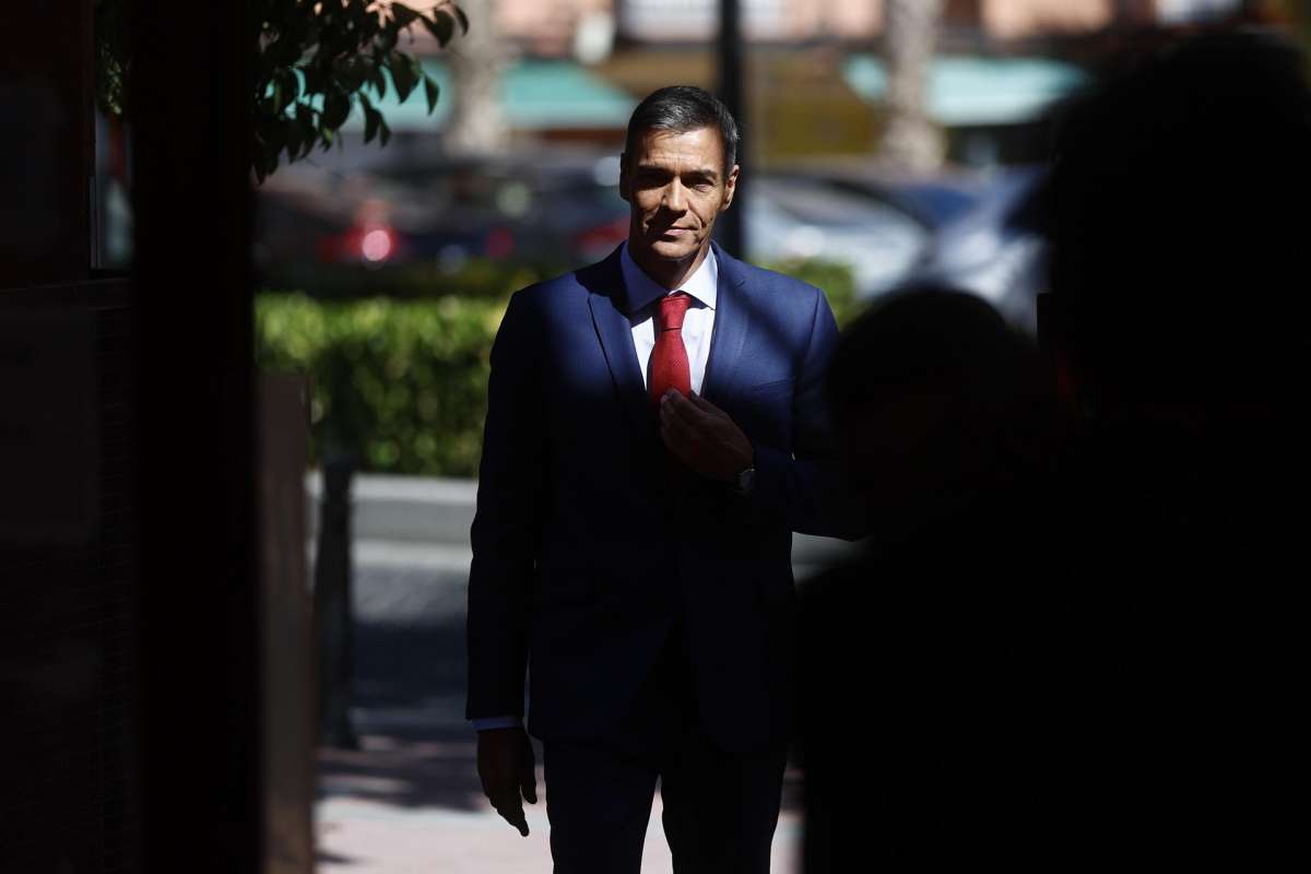 Sánchez planea aprobar por decreto cesiones a Cataluña en inmigración en cuanto caiga la ley