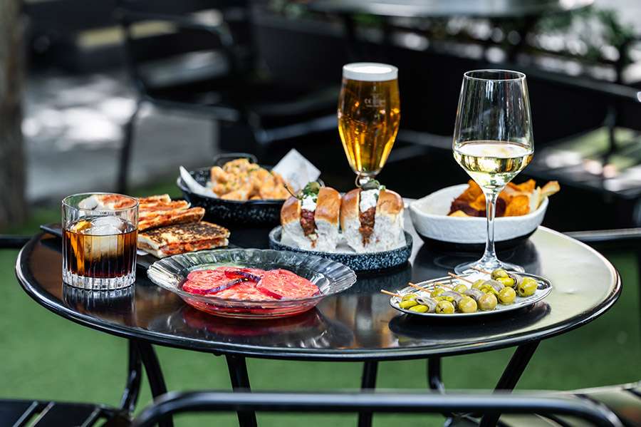 Día Mundial del Aperitivo: los platos y bares que no te puedes perder en Madrid