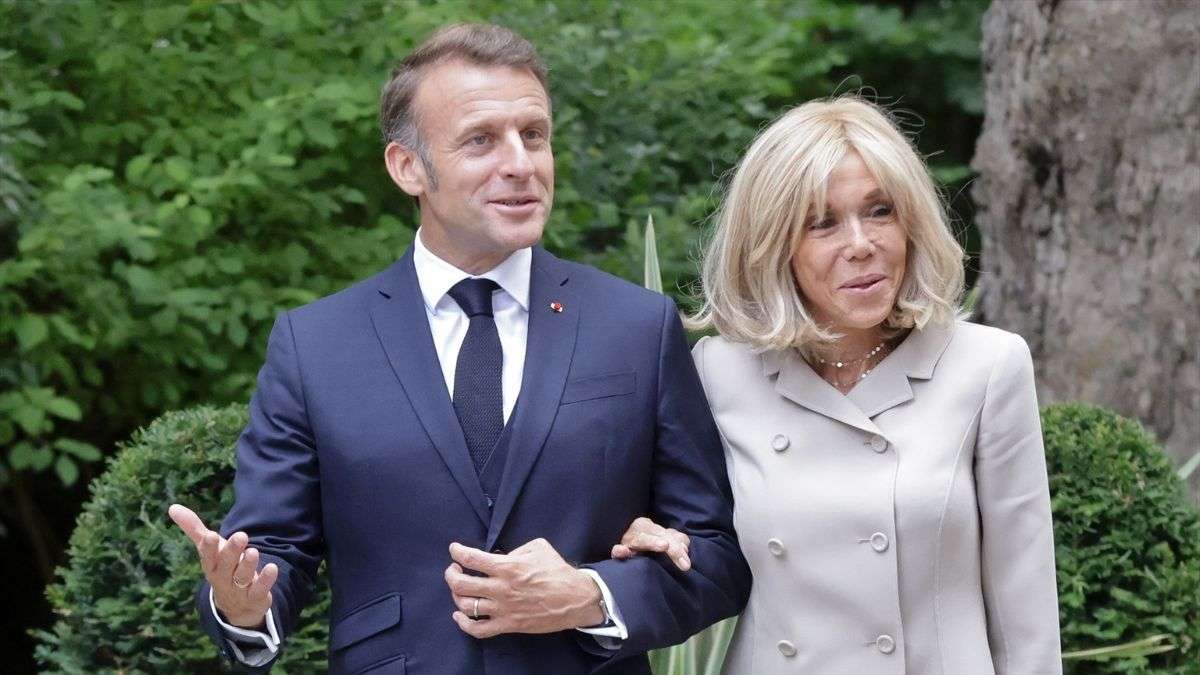 Macron probará que Brigitte no es un hombre: estas son las fotos que va a mostrar de ella y las pruebas científicas
