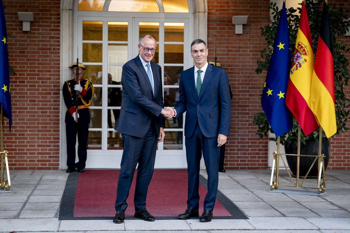 Merz da largas a Sánchez sobre el catalán en la UE y prevé que la IA solucionará el problema