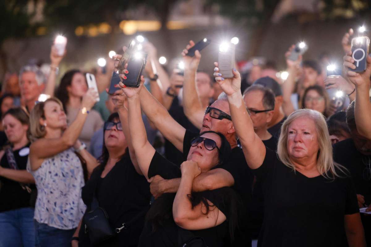 Más de cien mil ciudadanos se congregan en Arizona por el funeral de Charlie Kirk