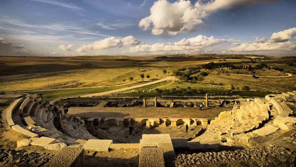 Las ruinas romanas a una hora de Madrid: anfiteatro y toda una ciudad del año 146 aC