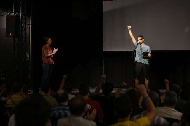 La 'conspiranoia' se adueña de la izquierda catalana: España y los 'tecnomillonarios', bajo sospecha