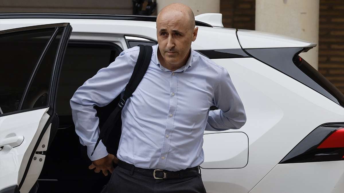 El Gobierno mete en el 'congelador' al presidente de la Confederación del Júcar y no irá a las Cortes Valencianas