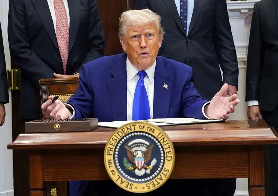 La UE recuerda a Trump que no puede aplicar aranceles del 100% por el acuerdo comercial vigente