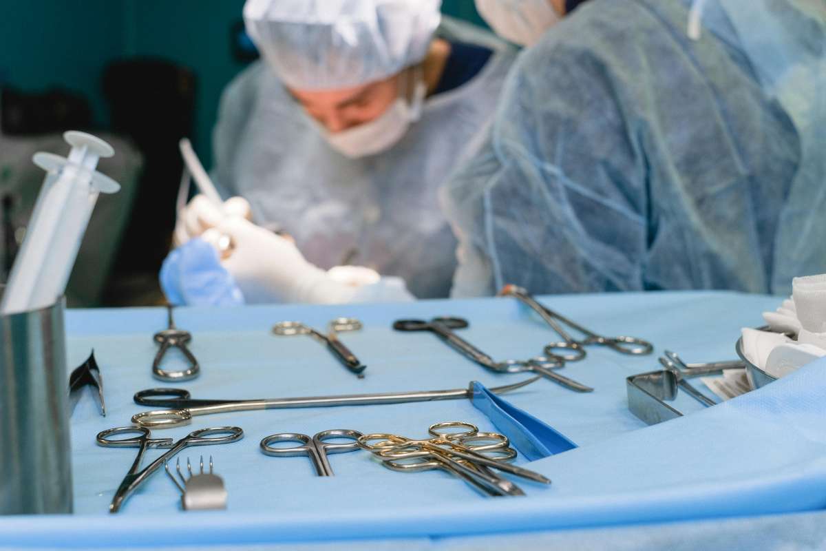 Bisturí contra el mal: la cirugía contra el Alzhéimer ya no es una ficción