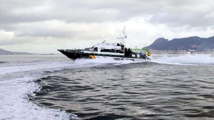 Seis detenidos y tres narcolanchas incautadas en la costa de Cádiz