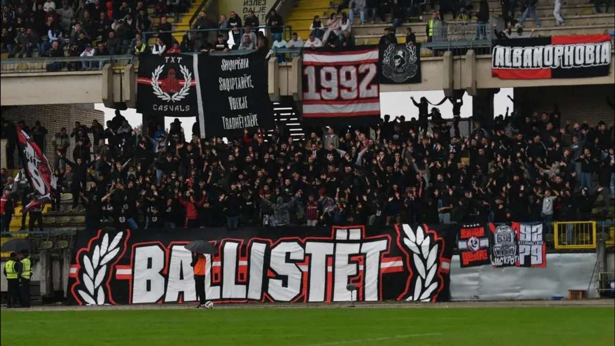 Alerta ultra en Madrid: un centenar de neonazis recorren 3.000 kilómetros en bus para estar en Vallecas