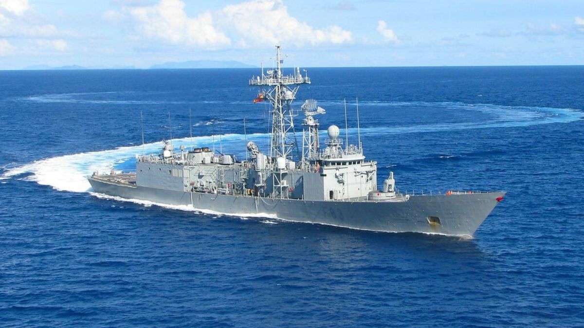 Así fue la Operación Sophia: la flotilla que salvó a miles de personas con la fragata Numancia