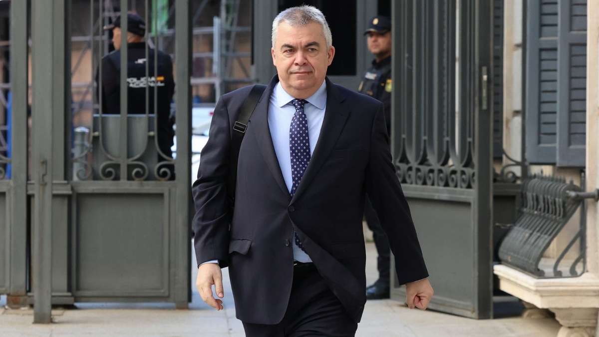 La vida y los privilegios de Santos Cerdán en la cárcel, según su compañero de celda: "Es un perezoso"