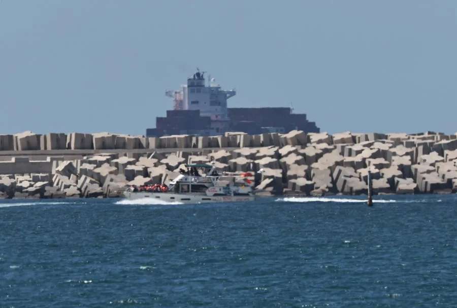 Una segunda flotilla sigue rumbo a Gaza mientras Israel felicita al Ejército por "neutralizar" a los "terroristas"