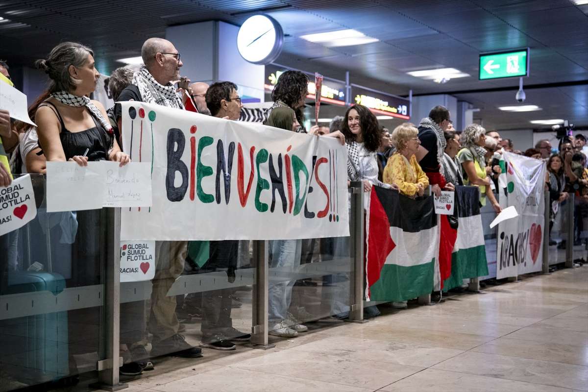 La española de la flotilla acusada de morder a una funcionara israelí será multada y deportada