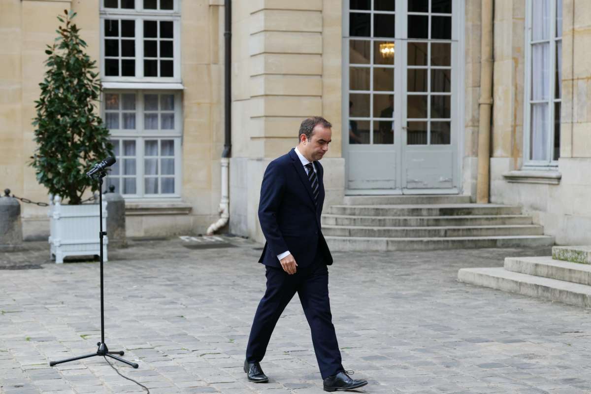 El primer ministro francés, Lecornu, dimite poco después de su nombramiento