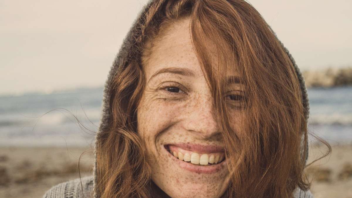 Pecas, manchas solares, carcinomas: por qué es importante ir al dermatólogo una vez al año