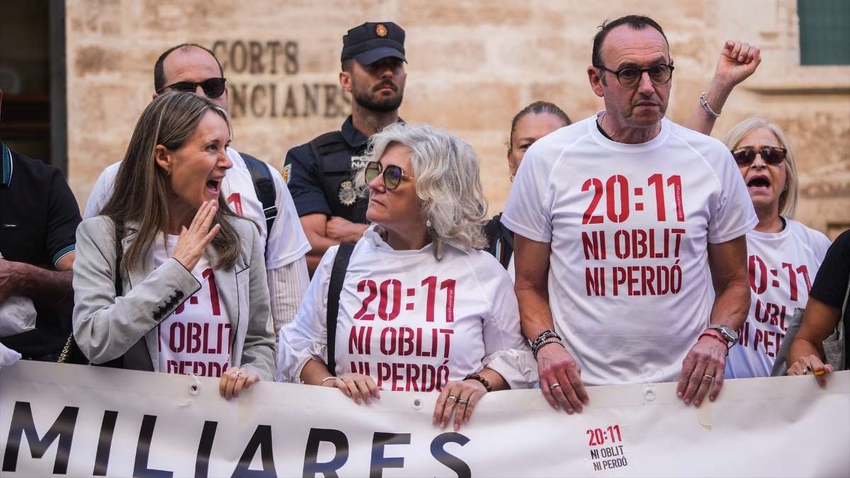 Tres asociaciones de víctimas de la dana plantan a Mazón y no acudirán al 9 d'Octubre