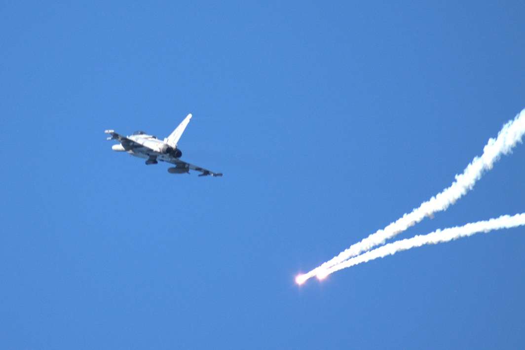 Frenética actividad de los cazas españoles ante aviones rusos: 14 interceptaciones en dos meses