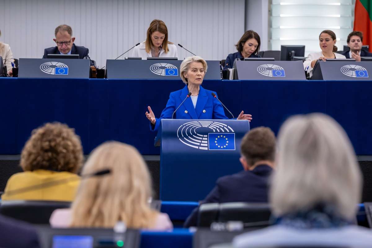 Von der Leyen alerta de que Europa está en una "guerra híbrida" y debe "responder" a los ataques del Kremlin