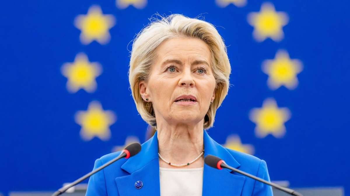 Ursula von der Leyen, presidenta de la Comisión Europea: su infancia, su marido, sus siete hijos y su sueldo