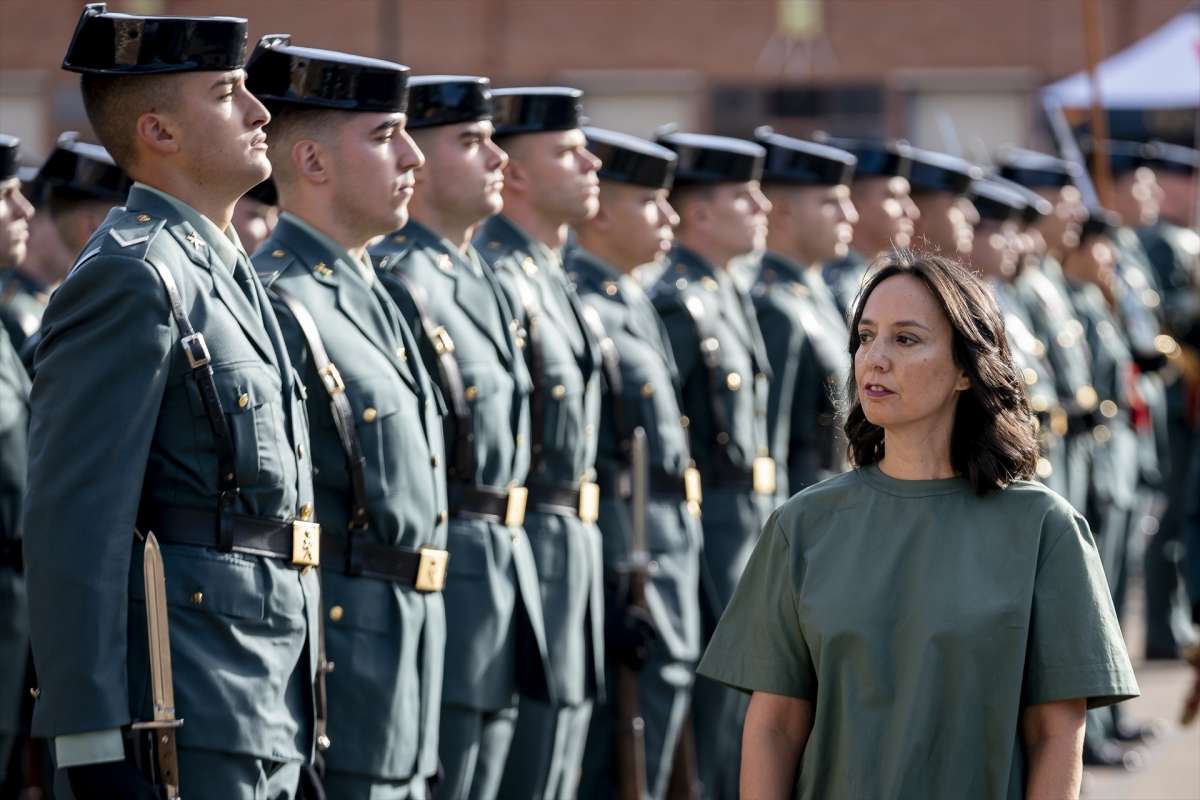 La mujer de verde de la Guardia Civil