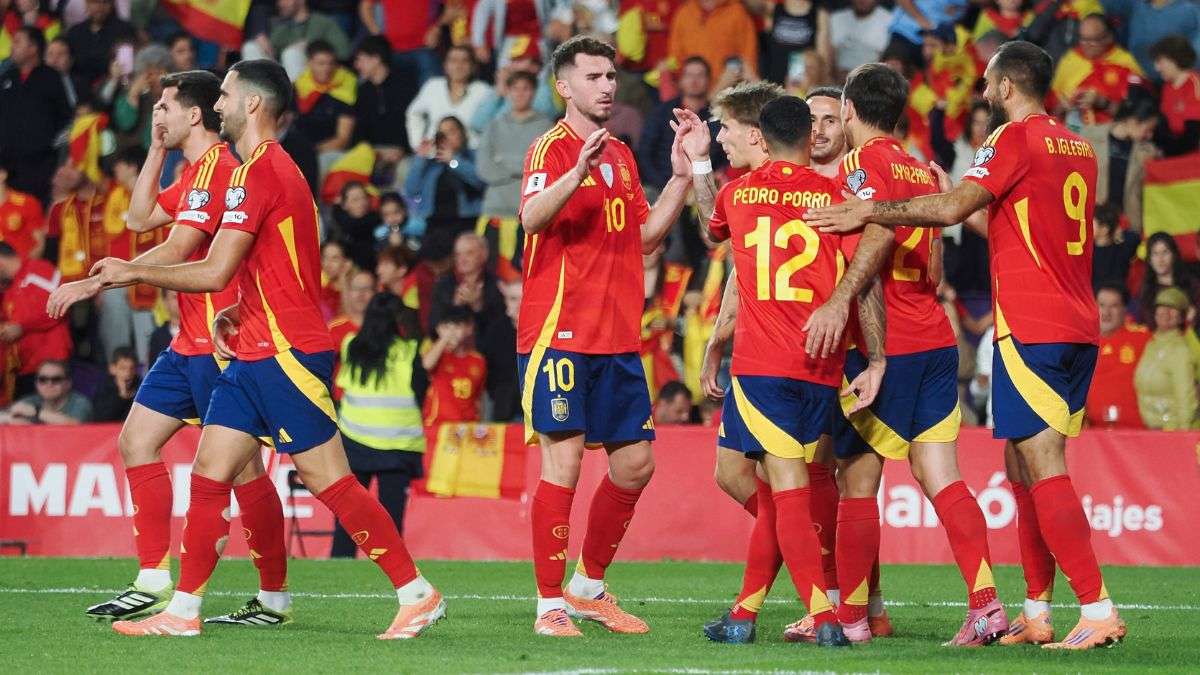 España arrasa a Bulgaria entrenando a balonmano