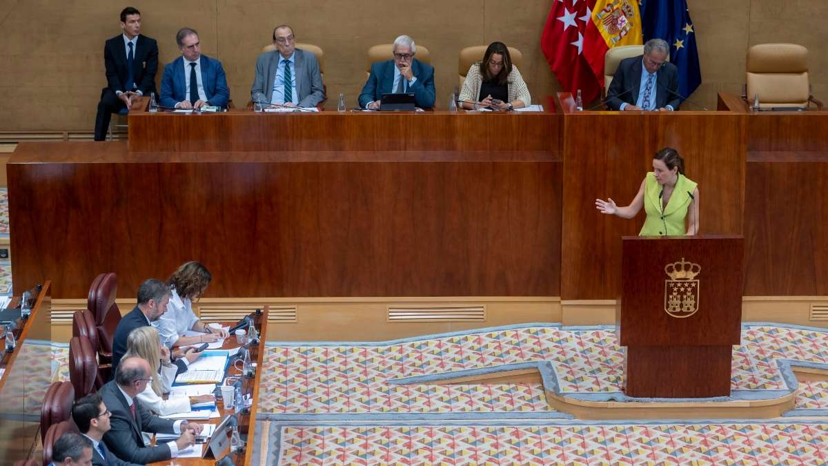 Vox pone una trampa a Ayuso: le obligará a votar si pide a Sánchez que apruebe sus medidas migratorias