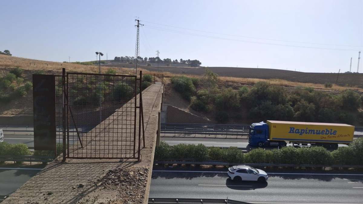 Agónico rescate de la Policía en Córdoba: salvan a un hombre tras cortarse el cuello y amenazar con tirarse de un puente