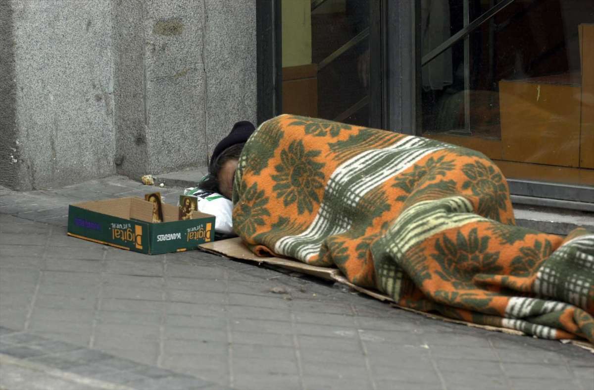 Dormir en la calle en España: de repente, del todo a la nada