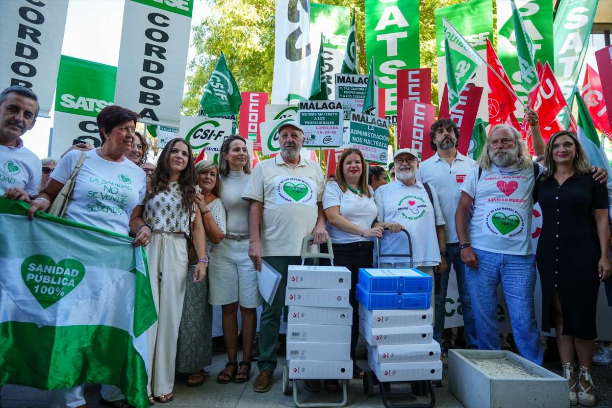 PSOE, Podemos, IU y PC: las siglas detrás de los líderes 'independientes' de la marea sanitaria contra Moreno Bonilla