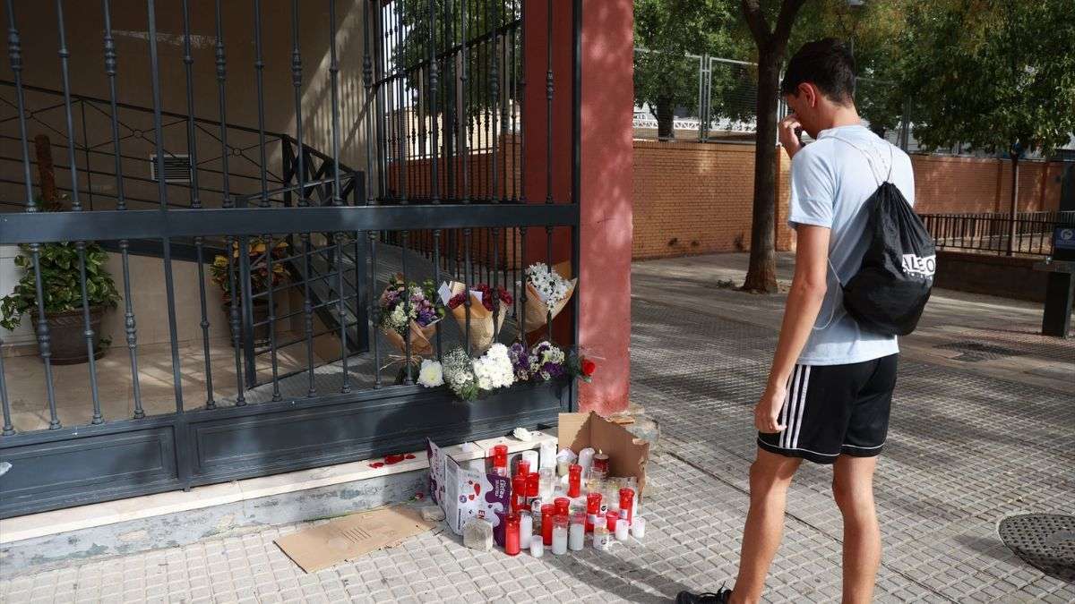 La Fiscalía abre dos investigaciones por el suicidio de Sandra, la menor que sufrió acoso escolar en Sevilla