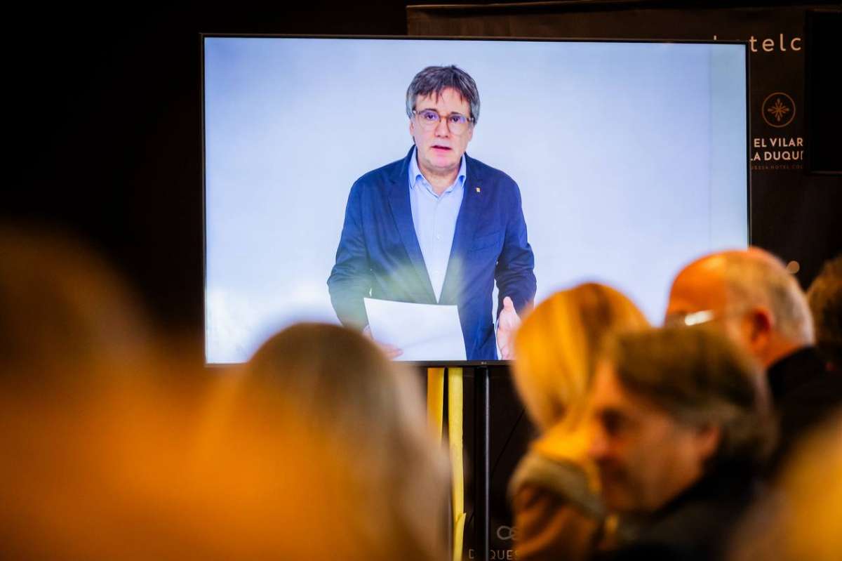 Inquietud en Junts por un Puigdemont sin amnistiar y atrapado en su "burbuja" de Waterloo