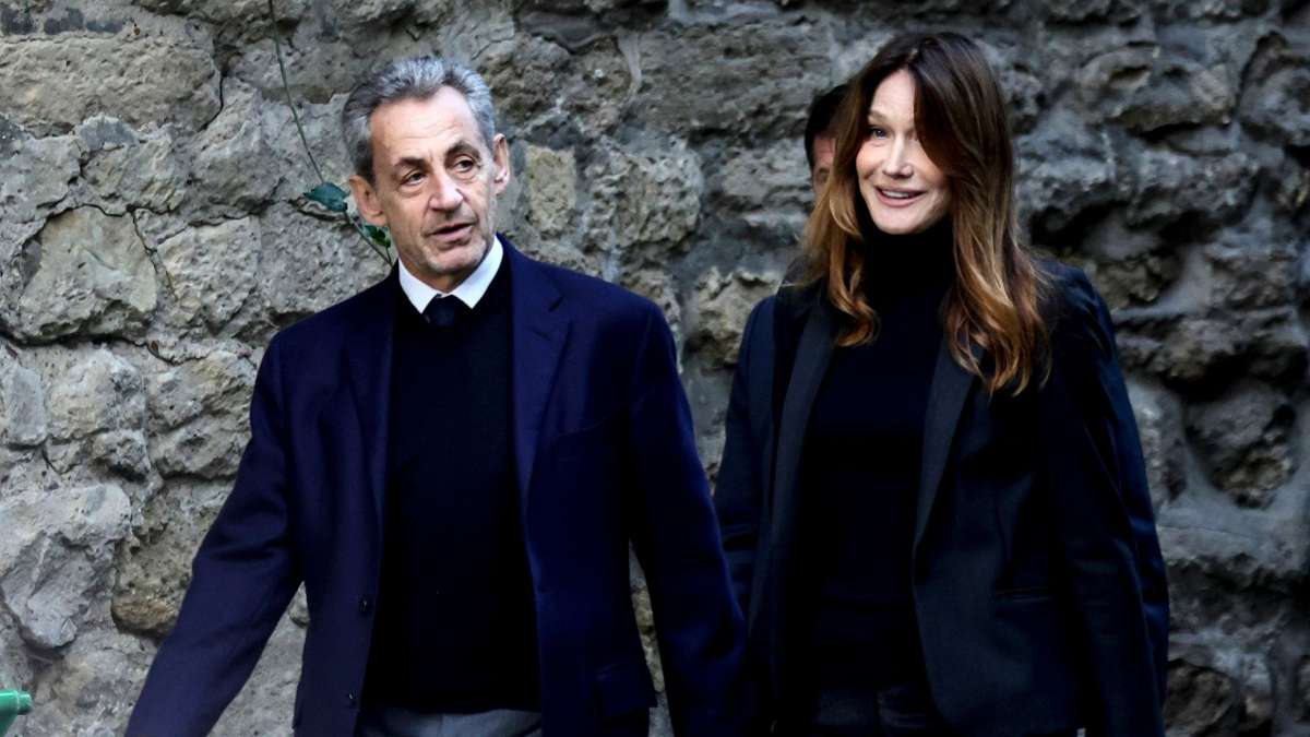 Los privilegios de Sarkozy en prisión y las imágenes de la triste despedida de su mujer, Carla Bruni