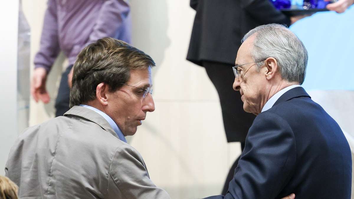 Guerra contra los vecinos o pleito millonario con Florentino: el dilema de Almeida por los parkings del Bernabéu