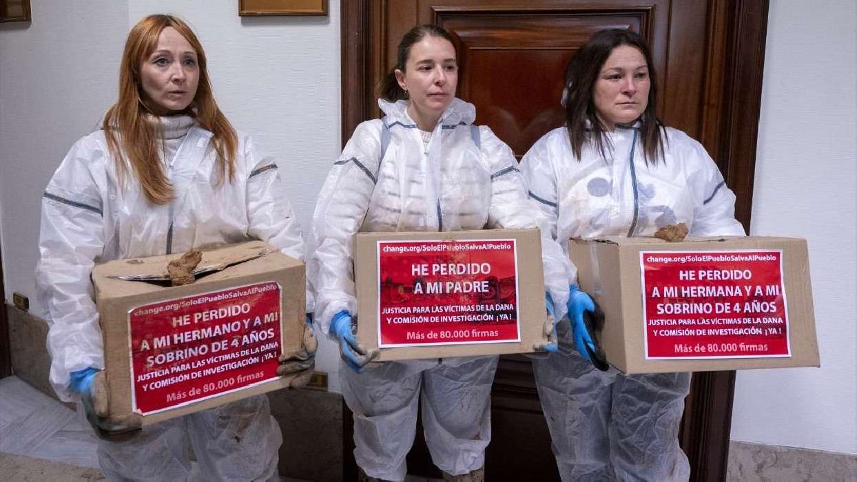 La izquierda veta en el Congreso a víctimas que recogieron firmas para  crear la comisión de la dana | Vozpópuli
