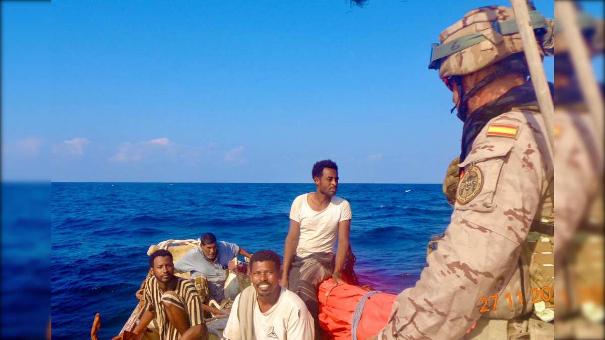 Auxilio de la Armada al barco a la deriva en el Índico