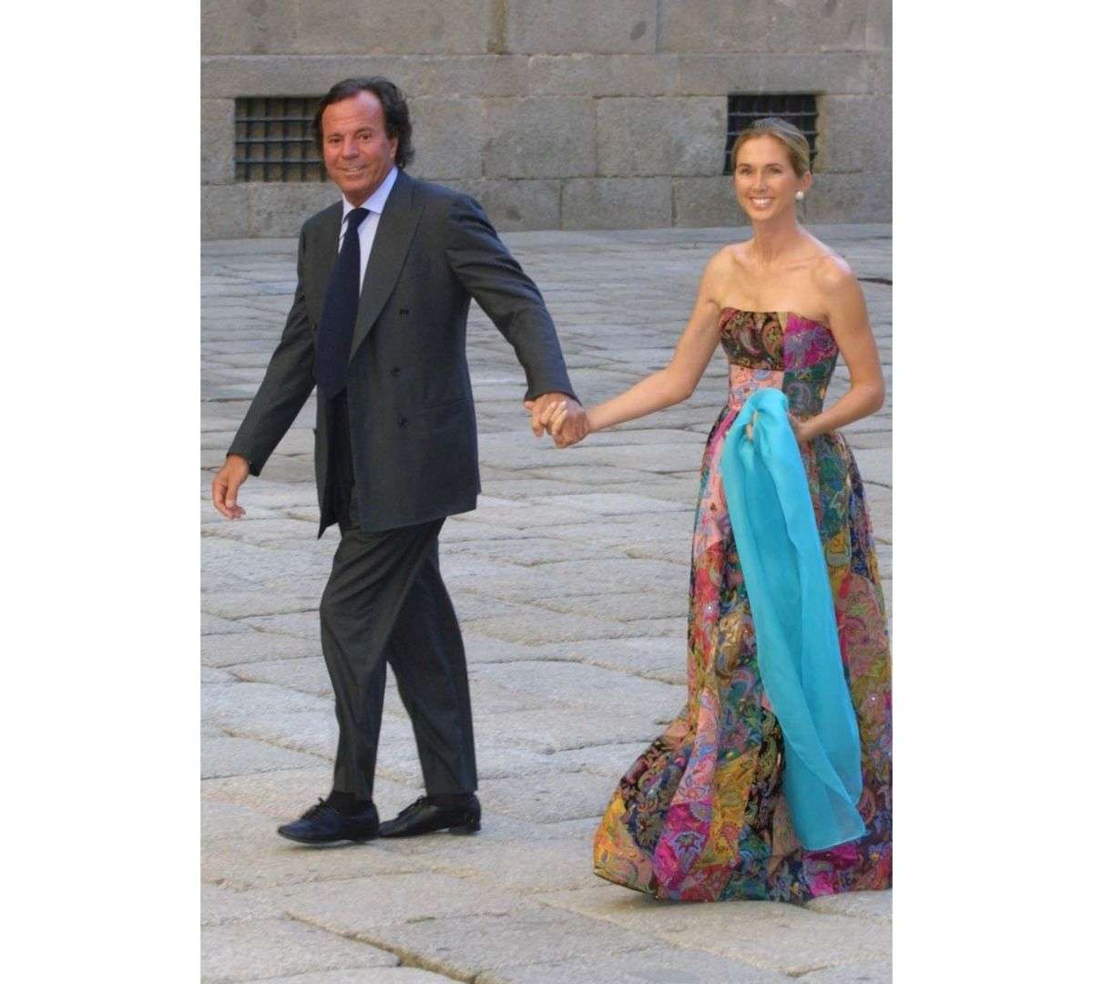 Miranda Rijnsburger, en "shock" tras las acusaciones contra Julio Iglesias que destapan la verdad sobre su matrimonio | Vozpópuli