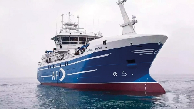 Intentan rescatar a varios tripulantes gallegos tras el naufragio de un pesquero cerca de las islas Malvinas