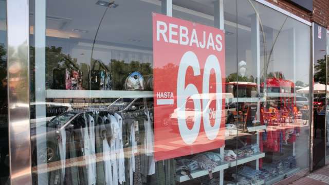 Los ciberdelincuentes también aprovechan las rebajas: las estafas online se disparan un 30%