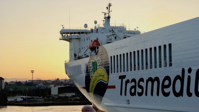 La marcha de Trasmediterránea de Canarias deja en evidencia al expresidente insular y ministro de Sánchez, Ángel Victor Torres