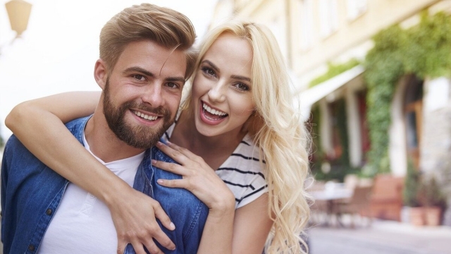 La risa puede ‘salvar’ tu relación: el amor y el humor deberían ir de la mano